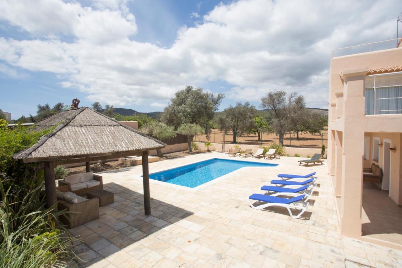 Villa Tom Is Near To Playa Den Bossa Sant Jordi de ses Salines Exterior foto